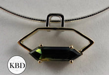 Load image into Gallery viewer, Australian parti-sapphire pendant
