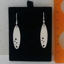 Load image into Gallery viewer, Quiet Moments Sterling Silver 925 drop Earrings
