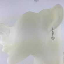 Load image into Gallery viewer, Sterling Silver 925 Earrings with trefoil
